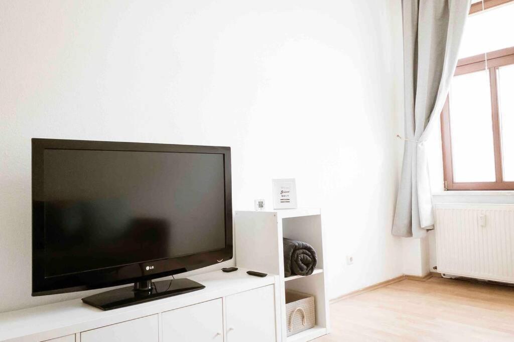 Top Moderne Wohnung In Leipziger Altbau - Netflix Inklusive Exterior foto